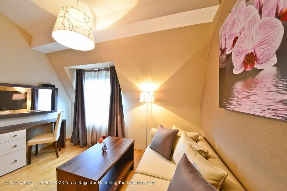 Empress Boutique Hotel Мюнхен Экстерьер фото